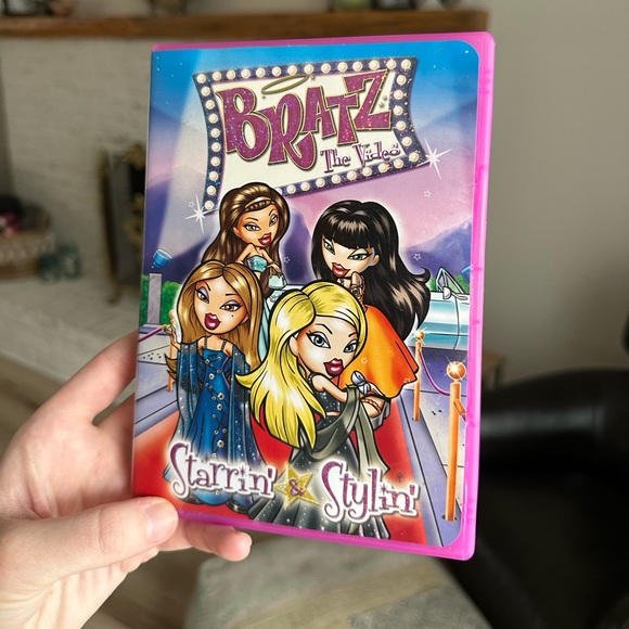 Bratz DVD case - Picture 1 of 3